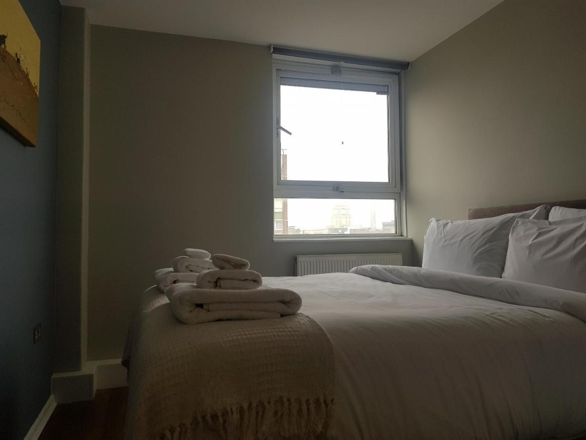 Beautiful 3-Bedroom Flat With Stunning Views London Exterior photo